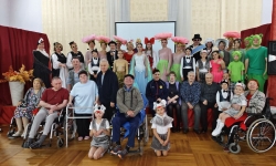 Первые гастроли