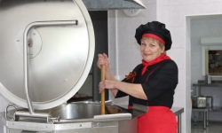 Ко Дню социального работника: Ветераны социальной защиты Ново-Ленинского дома-интерната
