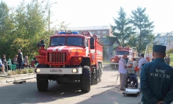 Практическая тренировка эвакуации людей при возникновении пожара с участием МЧС и пожарных частей