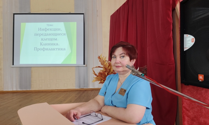 Осторожно- клещи!!! Медики дома-интерната провели лекцию по профилактике и защите от клещевых инфекций.