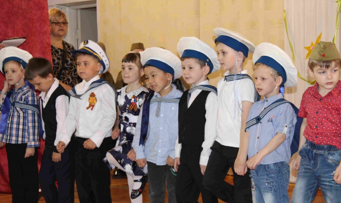 Поздравление с праздником Победы в Великой отечественной войне от воспитанников детского сада № 144