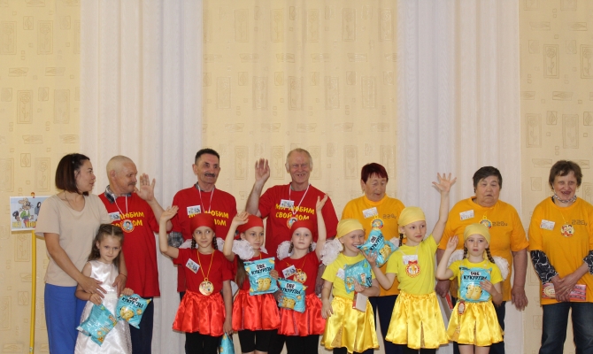 Детский сад № 79 подарил жителям Ново-Ленинского дома - интерната море впечатлений...